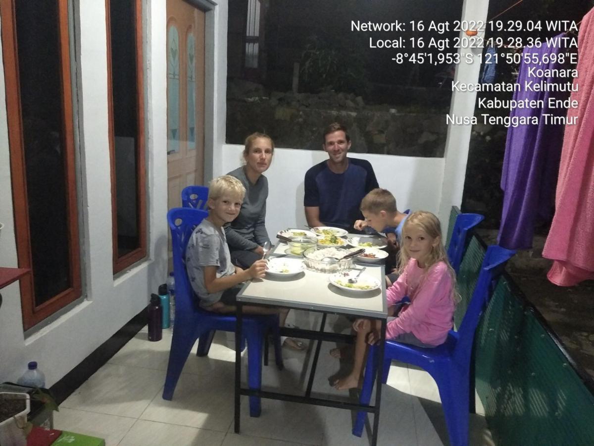 Family Guest House Moni Kelimutu Exteriör bild